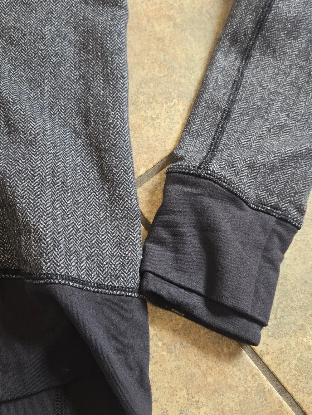 Lululemon Think Fast Hoodie Heathered Herringbone Black Size 10